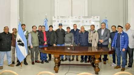 Otro grupo de excombatientes vuelve a Malvinas para sanar y rendir homenaje